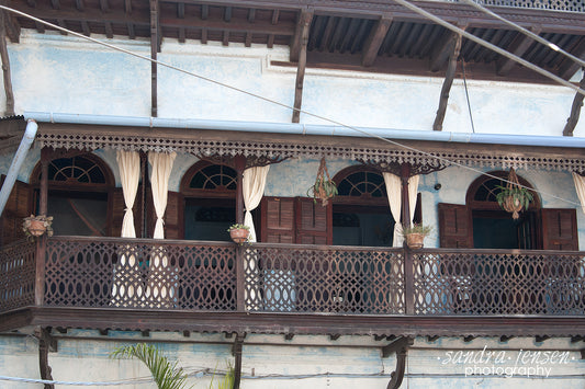 Print - Zanzibar, Tanzania - Ornate Balcony in Stonetown
