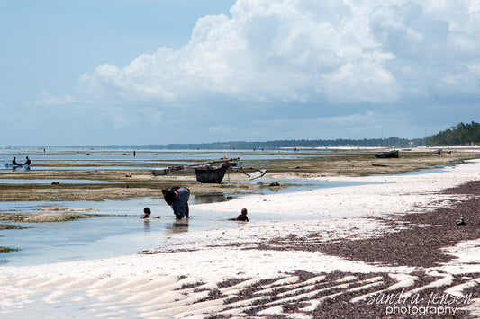 Print - Zanzibar, Tanzania - Mother and Children on Matemwe Beach